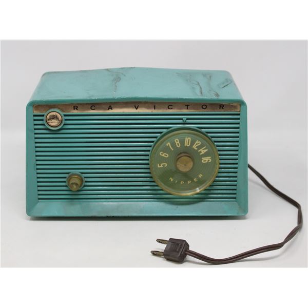 1950S BABY BLUE RCA VICTOR RADIO WORKS