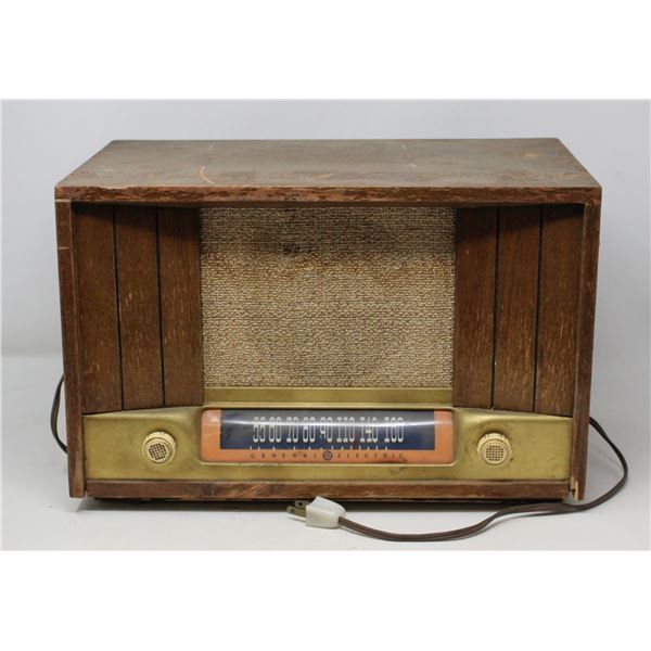 1950S WOOD GENERAL ELECTRIC RADIO WORKS
