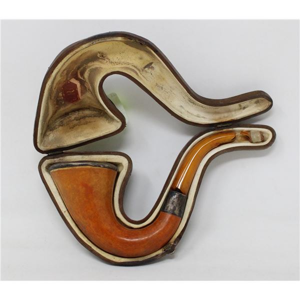 ANTIQUE PIPE IN CASE NEEDS REPLACEMENT STEM