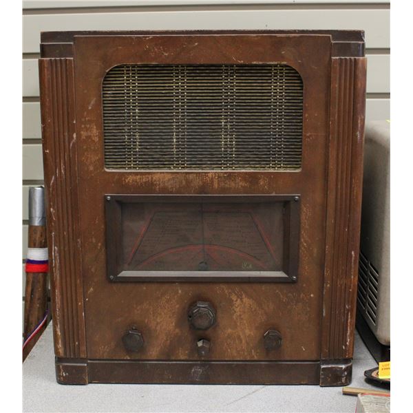 I 1930S MARCONI SHORT WAVE RADIO W BAKELITE