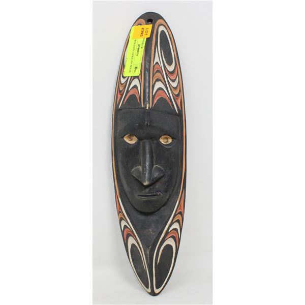 CARVED WOODEN AFRICAN MASK