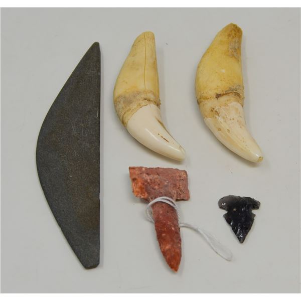 ANTIQUE ARROW HEADS AND BIG CAT TEETH