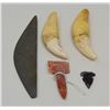 Image 1 : ANTIQUE ARROW HEADS AND BIG CAT TEETH