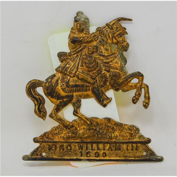 KING WILLIAM 3 CAP BADGE ANTIQUE