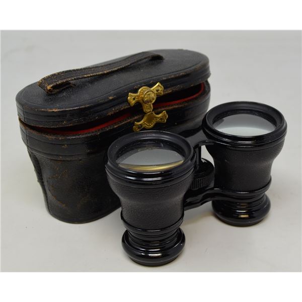 ANTIQUE PARISIAN OPERA GLASSES IN LEATHER CASE