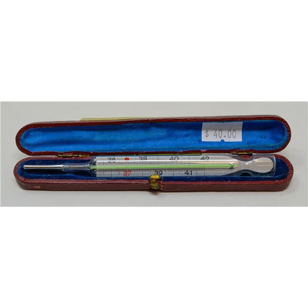 ANTIQUE DOCTORS THERMOMETER IN LEATHER CASE