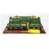 Image 1 : LIONEL LOCOMOTIVE STATUE ON WOOD PLINTH