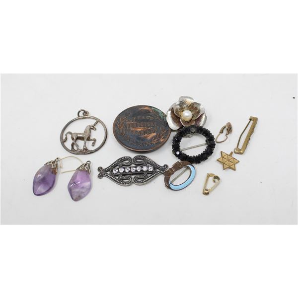 ASSORTED VINTAGE JEWELLERY LOT