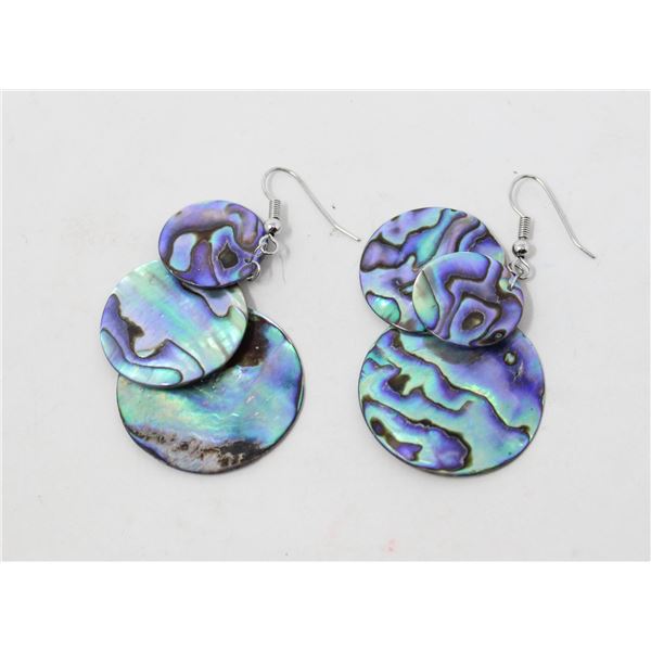 PAIR OF BLUE ROUND EARRINGS