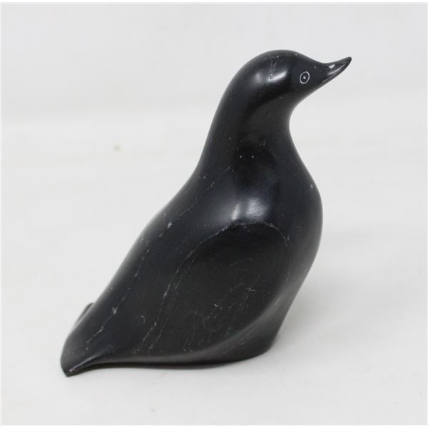 1960S INUIT CARVED BLACK SOAPSTONE BIRD