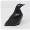 Image 1 : 1960S INUIT CARVED BLACK SOAPSTONE BIRD