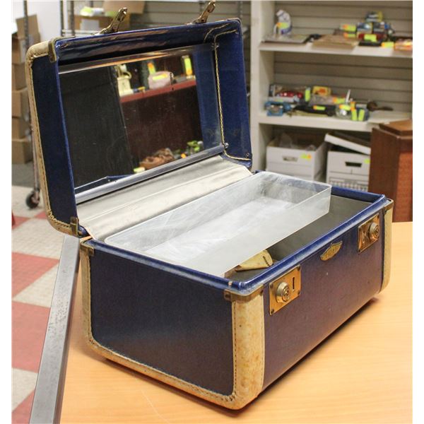 1950S HARDSHELL FLITE 69 TRAVEL CASE