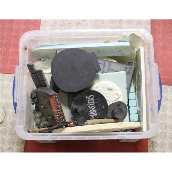 BIN OF ASSORTED MONSTER DIORAMA PIECES 1/6 SCALE