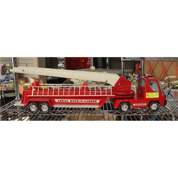LARGE PRESSED STEEL FIRETRUCK W EXTENSION LADDER
