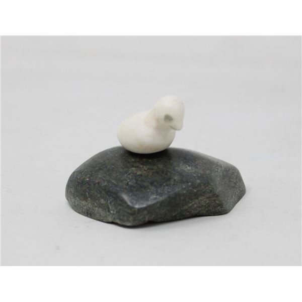 1970S INUIT CARVED BIRD ON STONE SIGNED L ETAC
