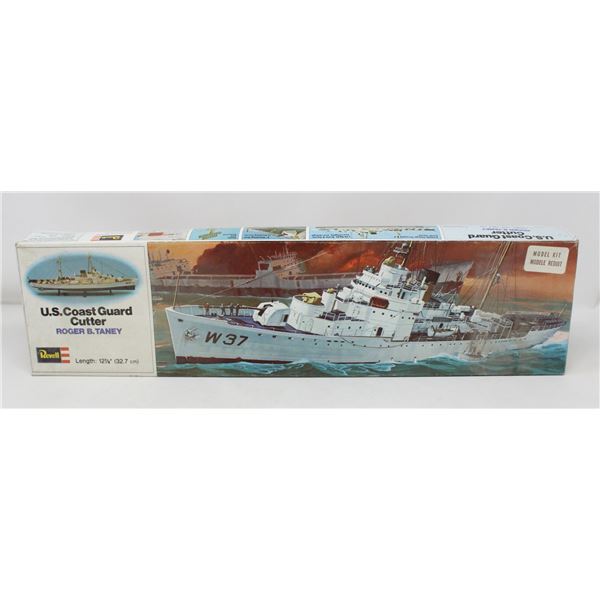 REVELL US COAST GUARD CUTTER KIT UNBUILT