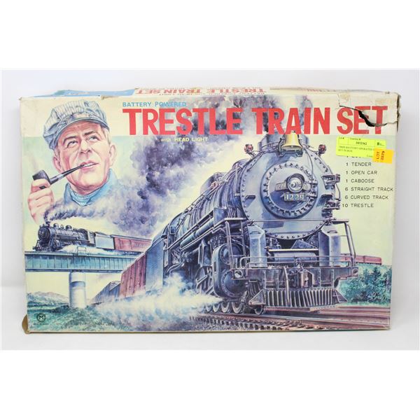 1960S BATTERY OPERATED TRAIN SET IN BOX