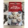 Image 2 : Nordic Ware Frozen Snowflake Cakelet Pan (2ct)