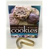 Image 1 : Crazy About Cookies Recipe Book and Cookie Cutter