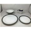 Image 2 : Mikasa Swirl Ombre Graphite Place Setting