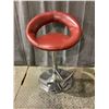 Image 2 : Red faux leather bar stool