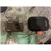 Image 1 : Samsung 10.2 Mega Pixel Digital Pocket Camera with cary case - No charge cord