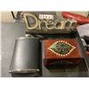 Image 1 : 3 Piece ot of Knick Knacks
