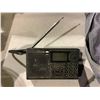 Image 2 : Vintage  Battery Operated AM FM Radio