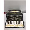 Image 2 : ITA vintage accordion (as is)
