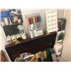 Image 3 : Shelf Lot of Artist Supplies