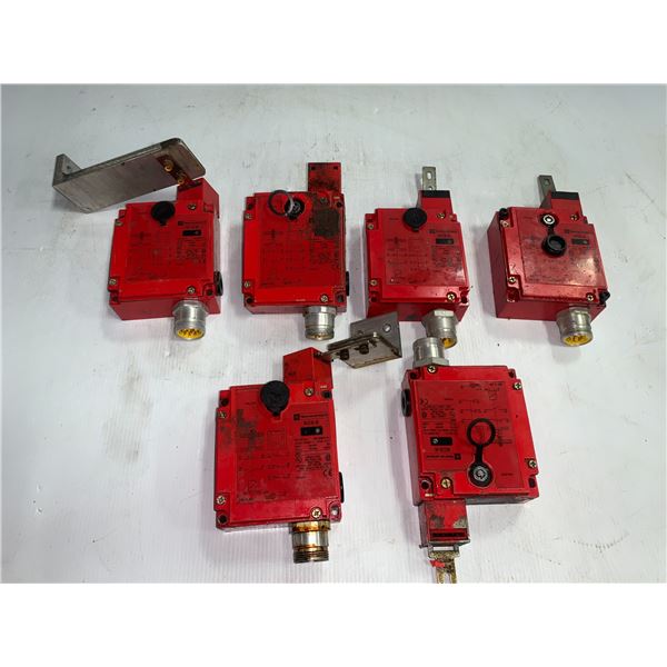 Lot of (6) Telemechanique #XCS-E Switches