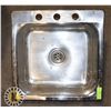 Image 1 : STAINLESS STEEL FINISH KITCHEN SINK