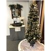 Image 2 : Rockin' Around The Christmas Tree