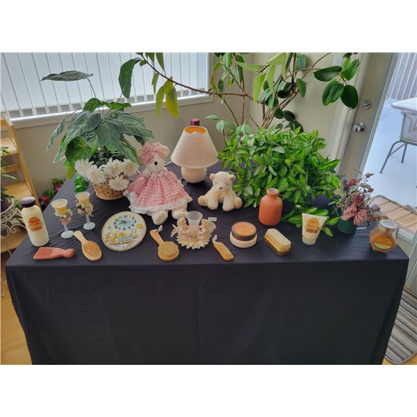 Silk Plants - Stuffed Animals - Clock - Bath Products