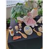 Image 2 : Silk Plants - Stuffed Animals - Clock - Bath Products