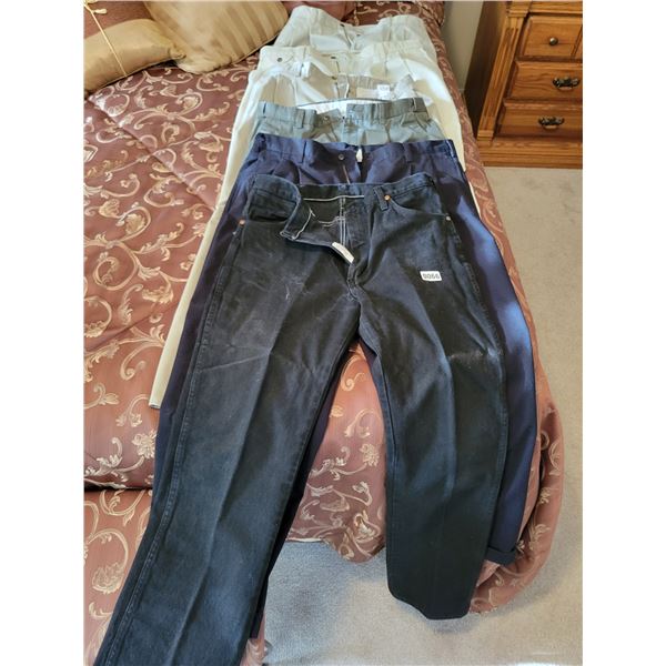 6 Pairs of Men's Pants (Size 36/32)