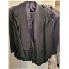 Image 2 : Men's Tuxedo (42 Tall) - 4 Men's Blazers (Large)