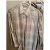Image 4 : 9 Men's Dress Shirts (Medium-Large)