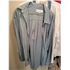 Image 7 : 9 Men's Dress Shirts (Medium-Large)