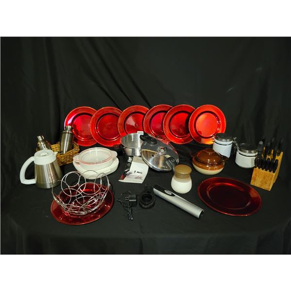 Pressure Cooker - Bar Set - Corningware - Knife Block - Red Plastic Decorative Plates
