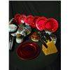 Image 3 : Pressure Cooker - Bar Set - Corningware - Knife Block - Red Plastic Decorative Plates