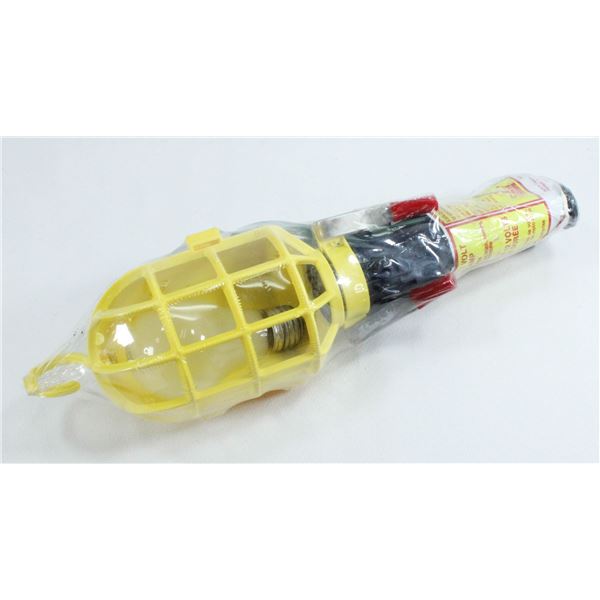 SEALED DURABLE 12 VOLT TROUBLE LAMP WITH BULB