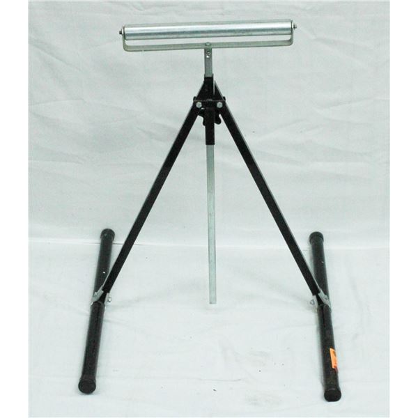 COLLAPSIBLE ROLLER STAND