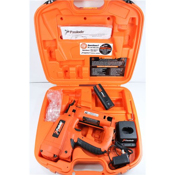 PASLODE 18 GAUGE CORDLESS STRAIGHT FINISH NAILER WITH CASE & CHARGER