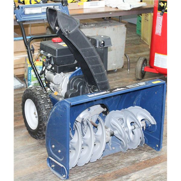 YARD NACHINES SUMMIT SERIES 30" GAS SNOW BLOWER