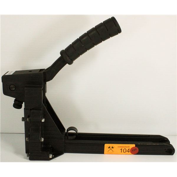 CRISP-AIR STICK CARTON STAPLER - C-TYPE