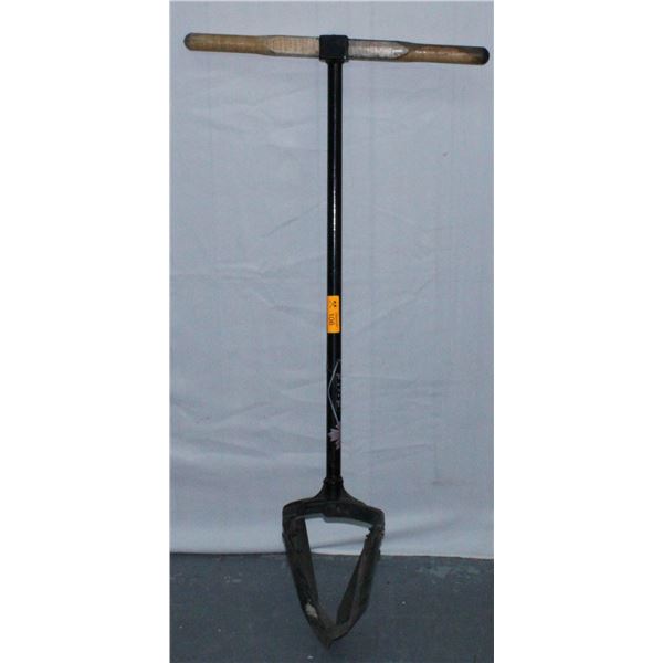 ERIE POST HOLE DIGGER