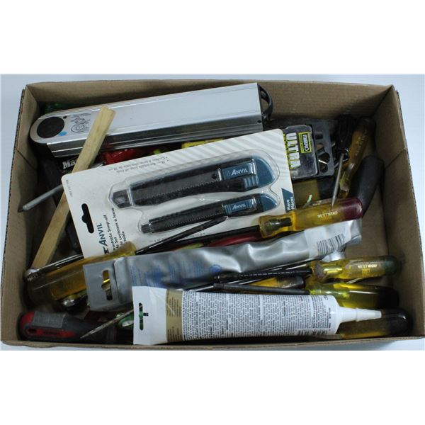 FLAT OF ASSORTED TOOLS; SCREWDRIVERS, KNIFE, BITS