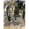Image 1 : LIFE FITNESS CHEST PRESS MISSING 1 KNOB