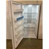 Image 2 : FRIGIDAIRE STANDING FREEZER MODEL FFFH20F3WW0